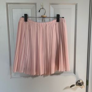 Brand new Banana Republic pink pleated skirt